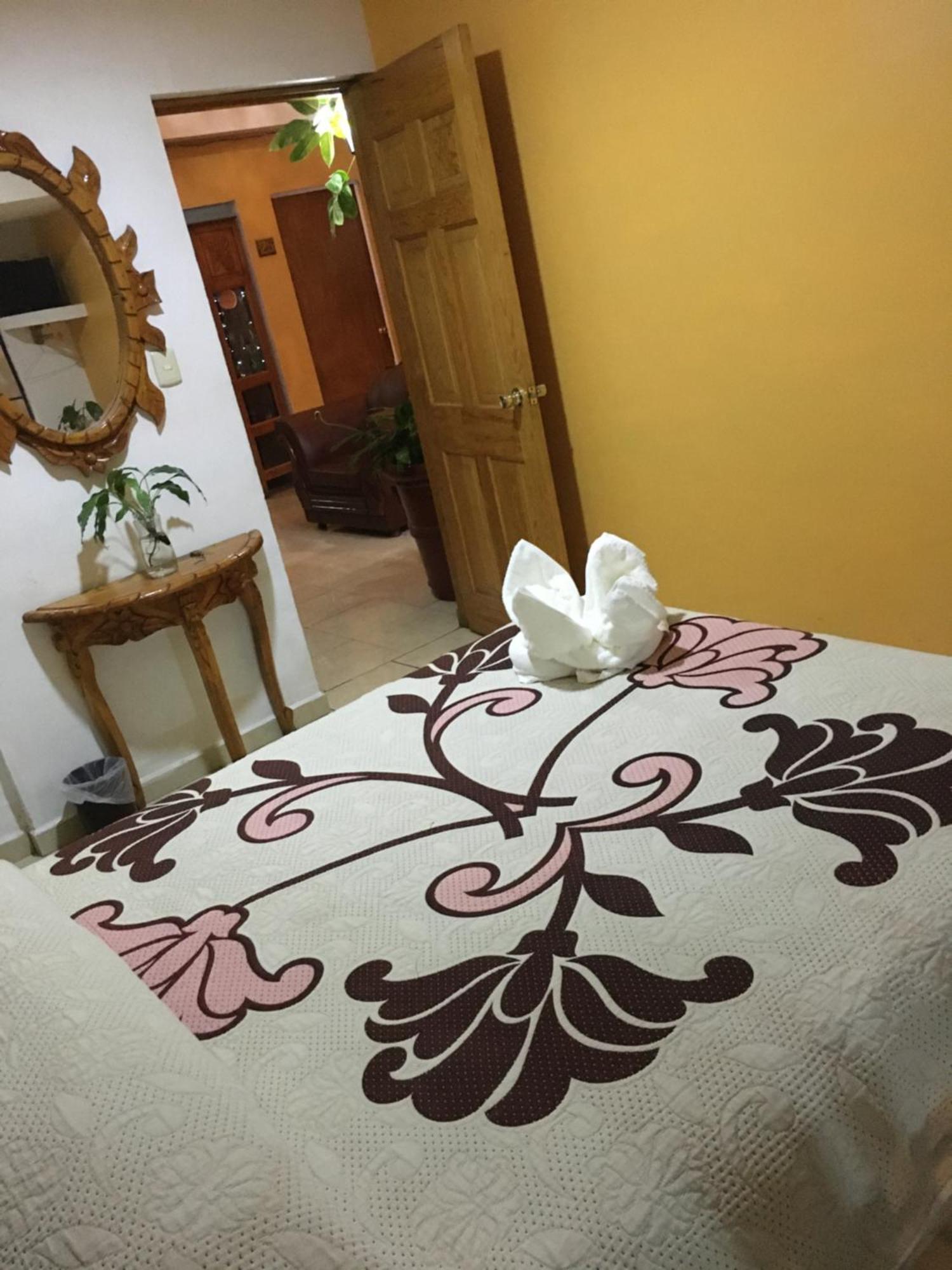 Hotel Posada Camelinas Pátzcuaro Eksteriør bilde